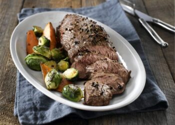 How to Pan Sear the Perfect Filet Mignon 美味食譜 楓糖烤加拿大牛菲力佐季節時蔬 750x562 0