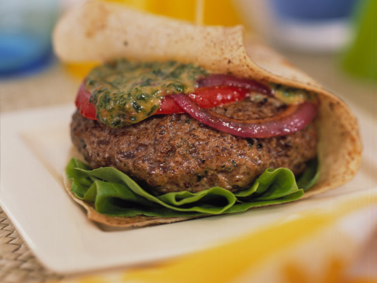 加拿大牛肉協會-美味食譜-意式青醬牛肉漢堡